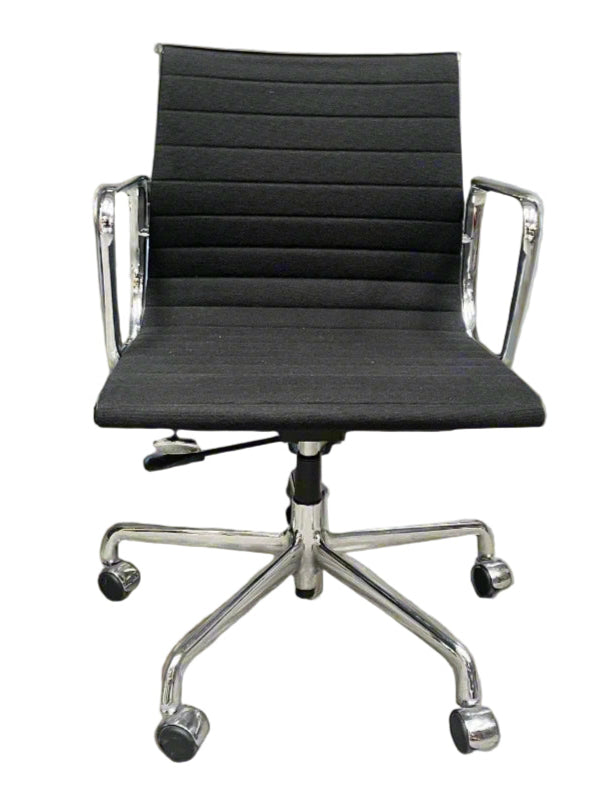 Vitra Eames EA 117 Aluminum Group Office Chair